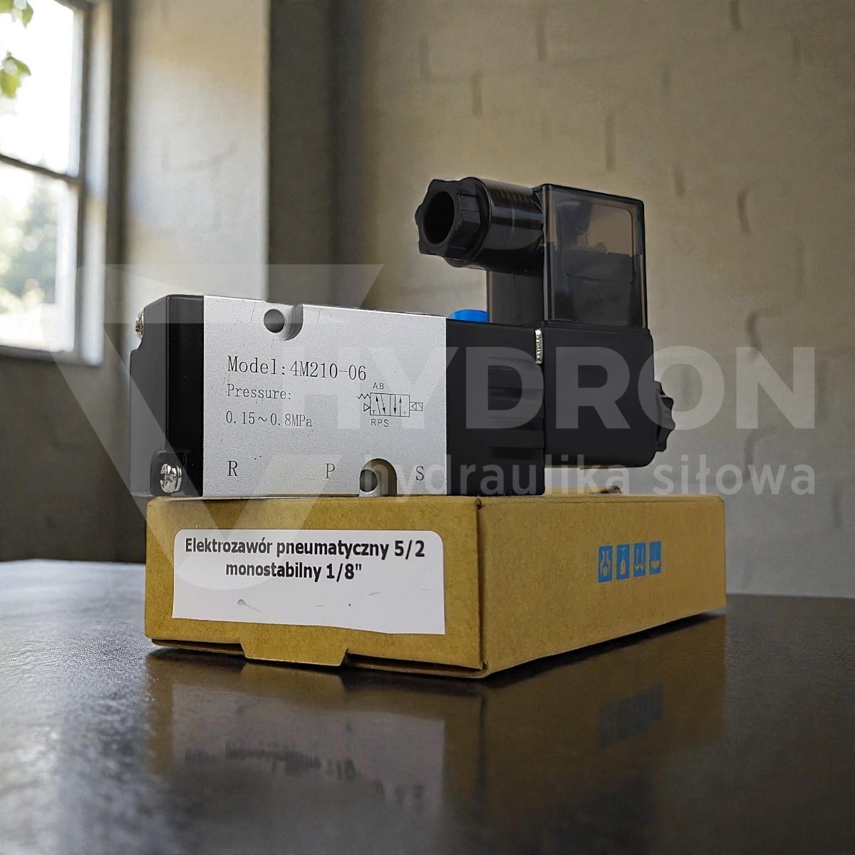 Elektrozawór pneumatyczny 5/2 monostabilny 1/8"