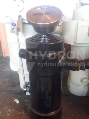 Przejdź do produktu Siłownik hydrauliczny teleskopowy ST5-1200