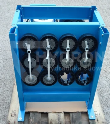 Zakuwarka do węży P20 Finn Power używana !