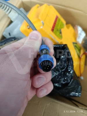 Wtyczka SP1710P/S 4 pinowa do zakuwarek SAMWAY P32