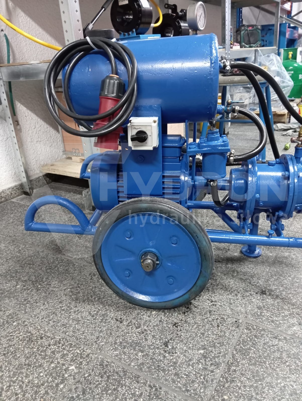 Urządzenie do testowania siłowników hydraulicznych