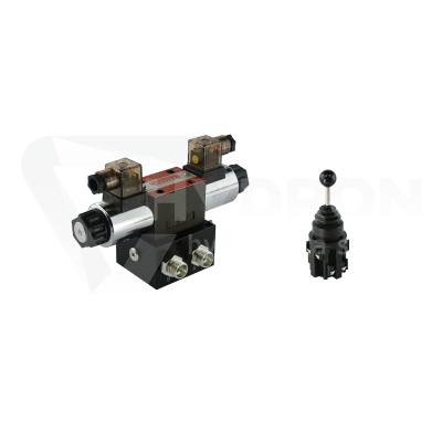 Przejdź do produktu Rozdzielacz hydrauliczny 1 sekcyjny blokowy typu CETOP 03 NG6 sterowany elektrycznie 12V w zestawie z joystickiem elektrycznym 5 pozycyjnym