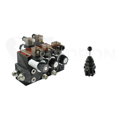 Przejdź do produktu Rozdzielacz hydrauliczny 2 sekcyjny blokowy typu CETOP 03 NG6 sterowany elektrycznie 24V w zestawie z joystickiem elektrycznym 5 pozycyjnym