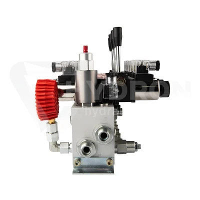 Rozdzielacz hydrauliczny 6 sekcyjny 12V blokowy typu Cetop 3 NG6 z proporcjonalnym regulatorem przepływu w komplecie z manometrem, wtyczkami elektrycznymi i przyłączami