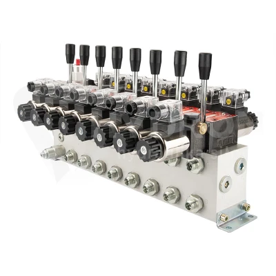 Rozdzielacz hydrauliczny 8 sekcyjny 12V blokowy typu Cetop 3 NG6 z proporcjonalnym regulatorem przepływu w komplecie z manometrem, wtyczkami elektrycznymi i przyłączami