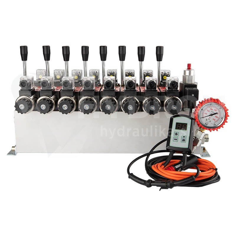 Rozdzielacz hydrauliczny 8 sekcyjny 12V blokowy typu Cetop 3 NG6 z proporcjonalnym regulatorem przepływu w komplecie ze sterownikiem zaworu proporcjonalnego ARPWM manometrem, wtyczkami, elektrycznymi i przyłączami