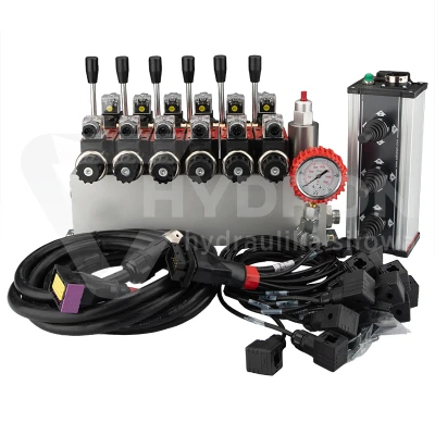 Rozdzielacz hydrauliczny 6 sekcyjny 12V blokowy typu Cetop 3 NG6 z proporcjonalnym regulatorem przepływu w komplecie z panelem sterującym Salvarani z trzema joystickami, manometrem, wtyczkami elektrycznymi i przyłączami