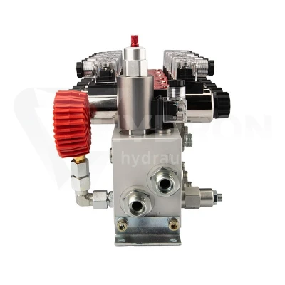 Rozdzielacz hydrauliczny 6 sekcyjny 12V blokowy typu Cetop 3 NG6 z proporcjonalnym regulatorem przepływu w komplecie z manometrem, wtyczkami elektrycznymi i przyłączami
