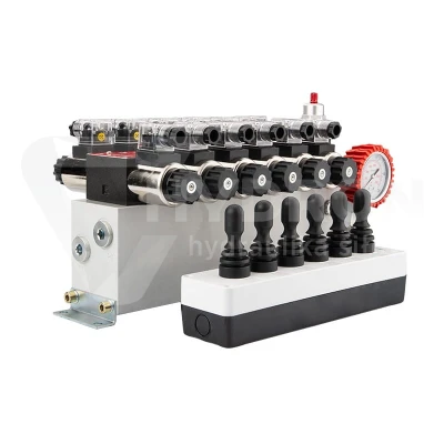 Rozdzielacz hydrauliczny 6 sekcyjny 12V blokowy typu Cetop 3 NG6 z proporcjonalnym regulatorem przepływu w komplecie z panelem sterującym Hydrolider z sześcioma joystickami, manometrem, wtyczkami elektrycznymi i przyłączami