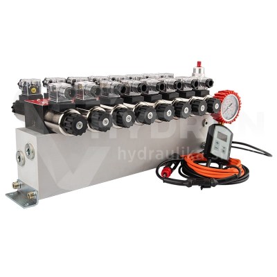 Przejdź do produktu Rozdzielacz hydrauliczny 8 sekcyjny 12V blokowy typu Cetop 3 NG6 z proporcjonalnym regulatorem przepływu w komplecie ze sterownikiem zaworu proporcjonalnego ARPWM, manometrem, wtyczkami elektrycznymi i przyłączami