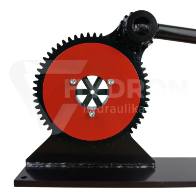 Low-pressure / fuel hose crimping machine