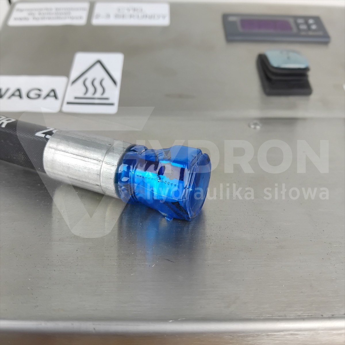 zgrzewarka-do-koncowek-wezy-hydraulicznych-hydron-hydraulika-nakładka termokurczliwa końcówki