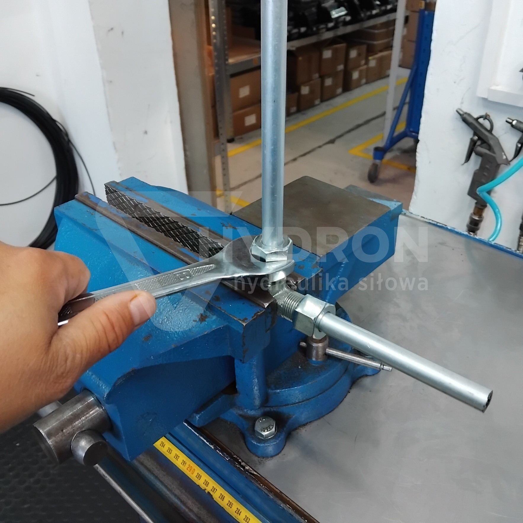 Kolanko BB 90° M52X2 42L