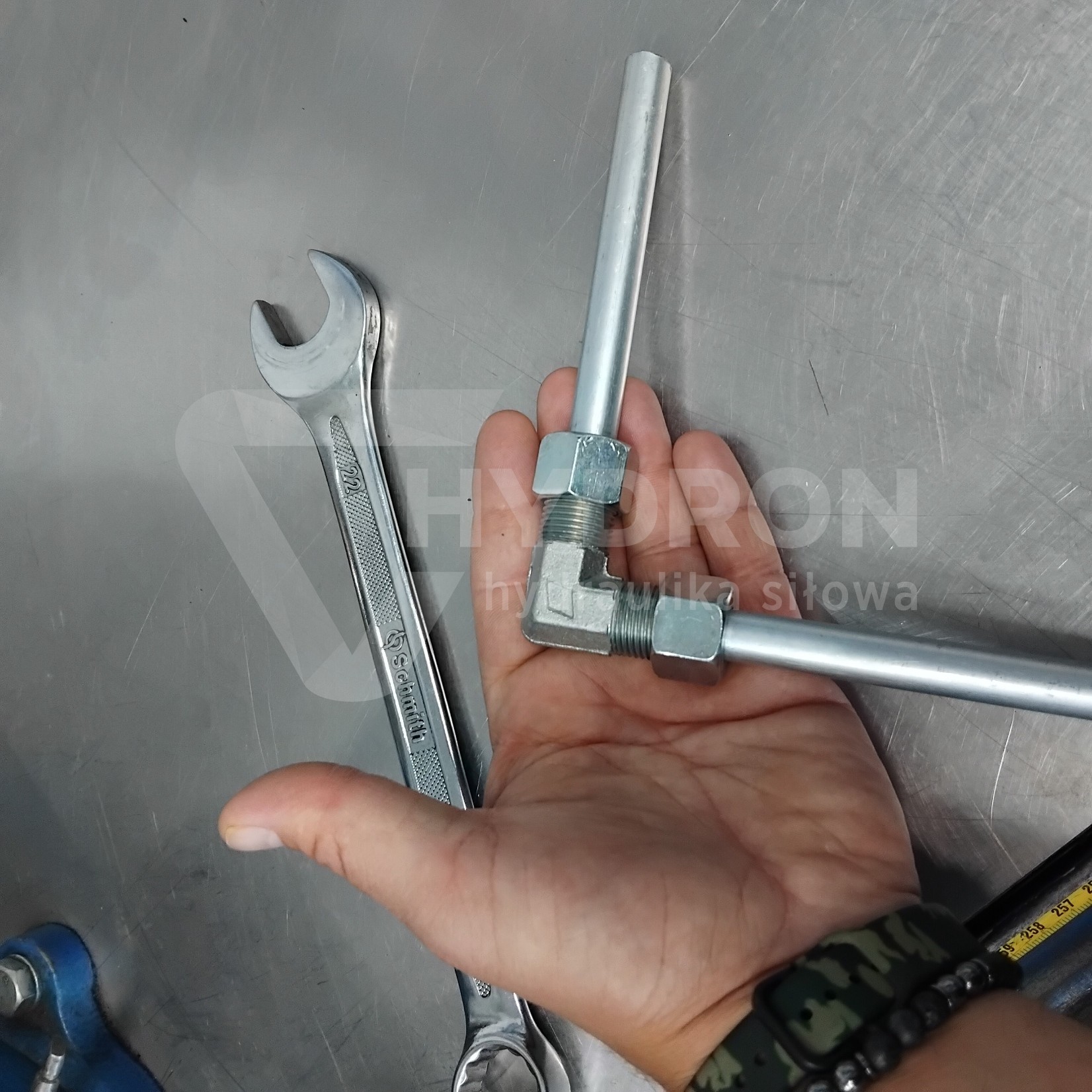 Kolanko BB 90° M22X1,5 15L