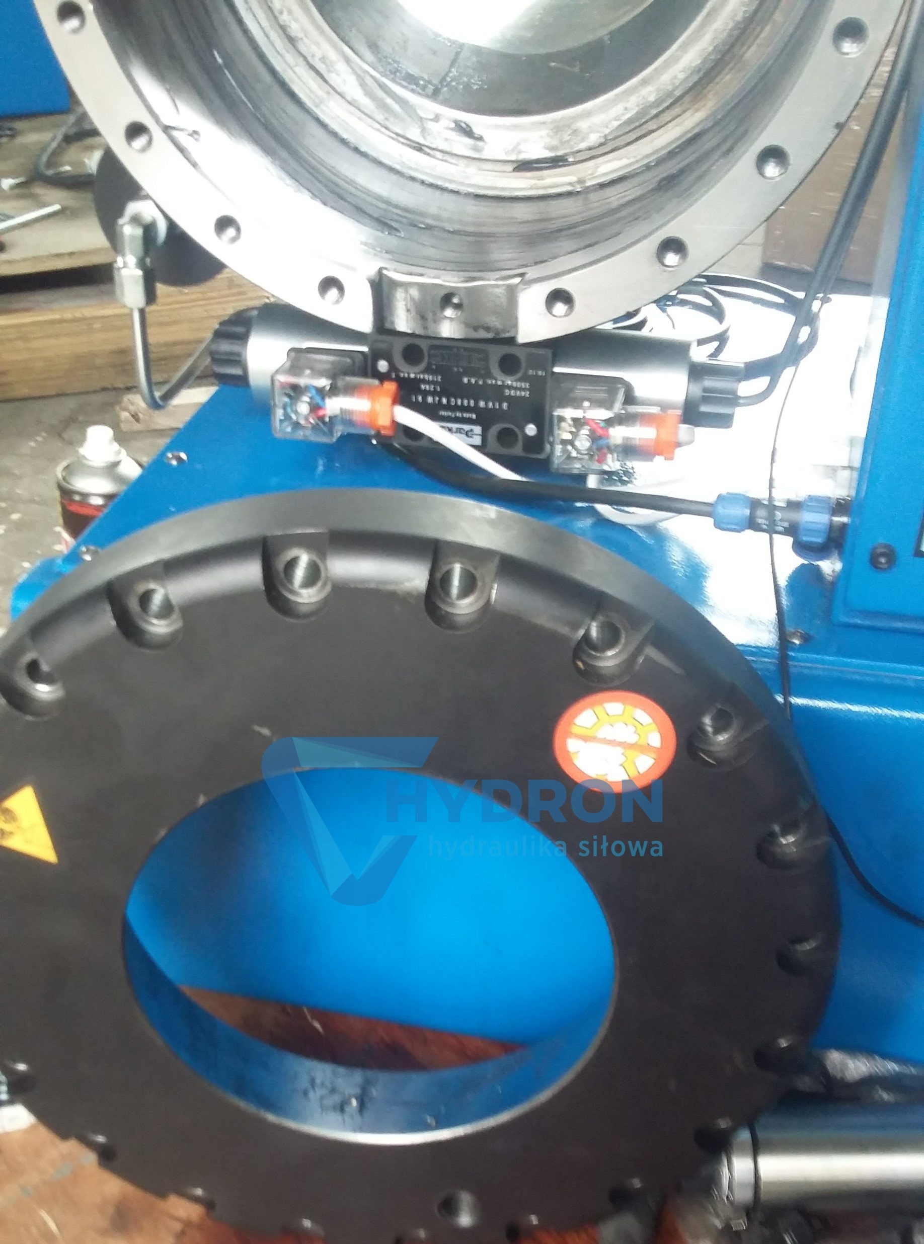 serwis i naprawa zakuwarek do węży hydraulicznych