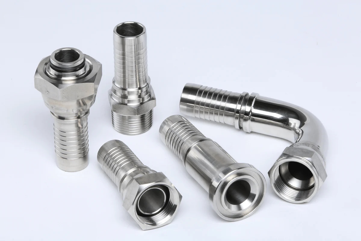 Zakucia węży hydraulicznych – czym są i gdzie się je stosuje?