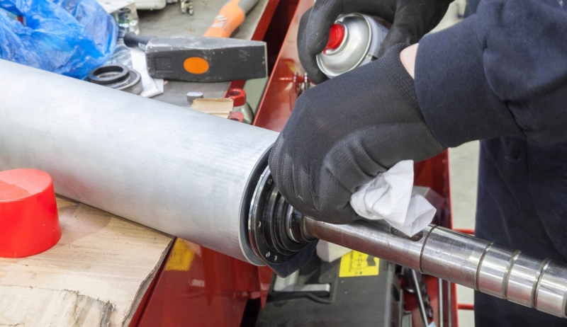 Usterki siłowników hydraulicznych – jak postawić diagnozę?