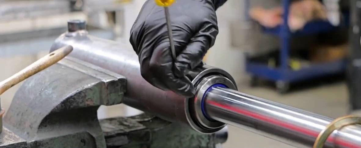 Rodzaje uszczelnień w siłownikach hydraulicznych
