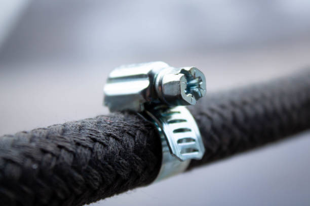Jak dobrać odpowiednią opaskę do węża hydraulicznego?